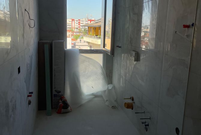 Shtepi ne shitje Apartament ne Tirane, 1+1, Mobilimi Bosh, pa mobiluar, Pagesa 132,270  Euro.