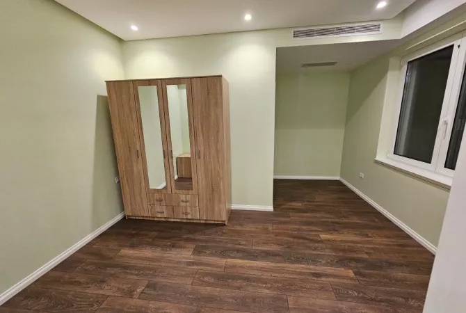 Shtepi me qera Vila Luksoze ne Tirane, 5+1, Mobilimi Pjeserisht e mobiluar, Pagesa 5,000  Euro.