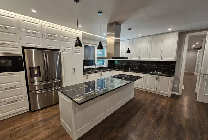 Shtepi me qera Vila Luksoze ne Tirane, 5+1, Mobilimi Pjeserisht e mobiluar, Pagesa 5,000  Euro.