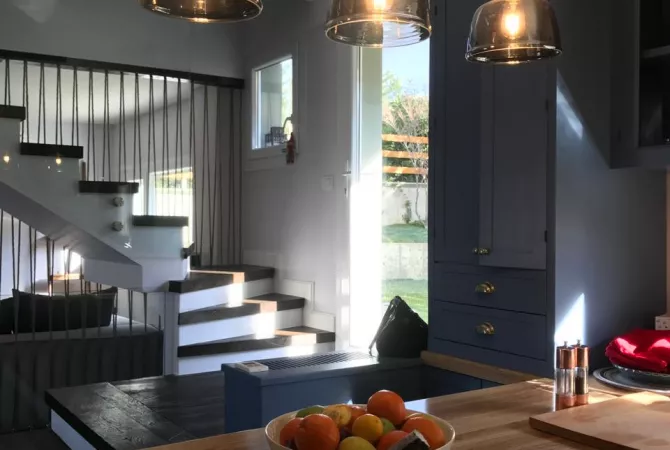 Shtepi me qera Vila Luksoze ne Tirane, 3+1, Mobilimi E mobiluar, Pagesa 3,500  Euro.