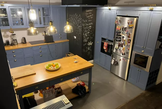 Shtepi me qera Vila Luksoze ne Tirane, 3+1, Mobilimi E mobiluar, Pagesa 3,500  Euro.