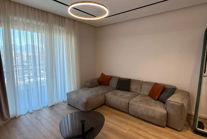 Shtepi me qera Apartament ne Tirane, 2+1, Mobilimi E mobiluar, Pagesa 1,250  Euro.