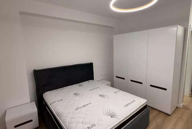 Shtepi me qera 2+1 ne Tirane - 1,250 Euro