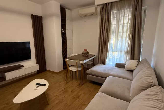 Shtepi me qera Apartament ne Tirane, 1+1, Mobilimi E mobiluar, Pagesa 550  Euro.
