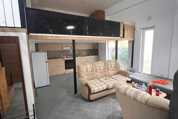 Shtepi ne shitje 1+1 ne Tirane - 140,000 Euro