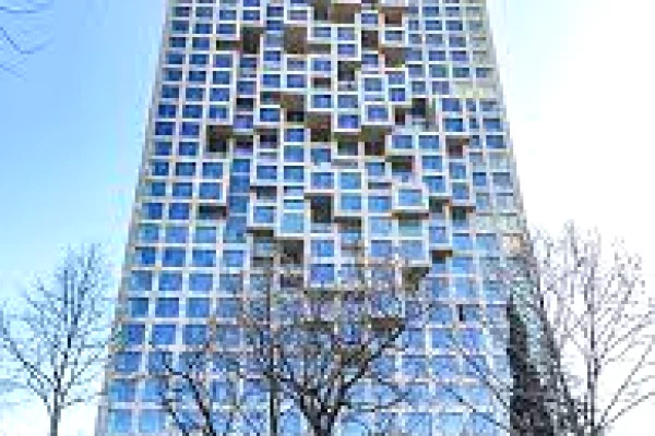 Ambient biznesi me qera 3+1 ne Tirane - 16,000 Euro