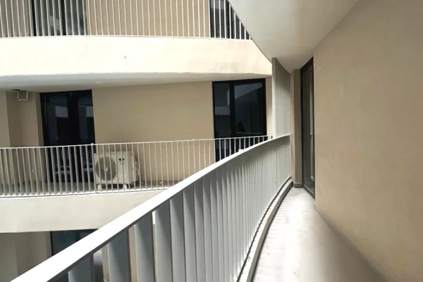 Ambient me Qira – Ideal per Zyra ose Klinika 📍