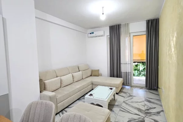 Shtepi me qera 2+1 ne Tirane - 500 Euro