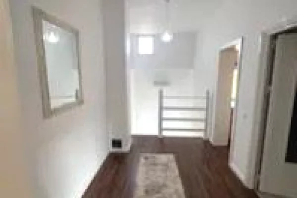 Shtepi me qera Apartament ne Tirane, 4+1, Mobilimi E mobiluar, Pagesa 1,200  Euro.