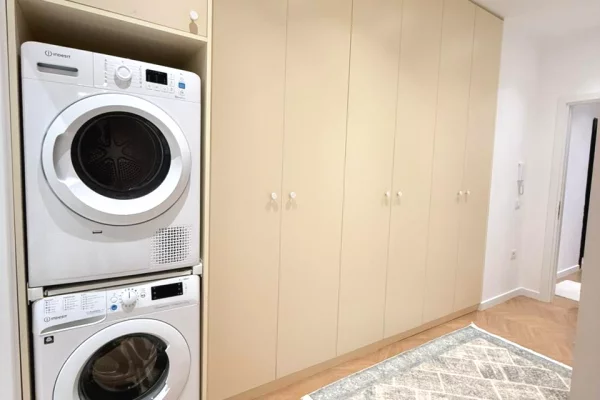 Shtepi me qera Apartament ne Tirane, 2+1, Mobilimi E mobiluar, Pagesa 1,100  Euro.