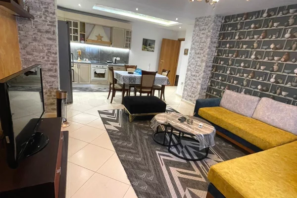 Shtepi me qera Apartament ne Tirane, 2+1, Mobilimi E mobiluar, Pagesa 1,000  Euro.