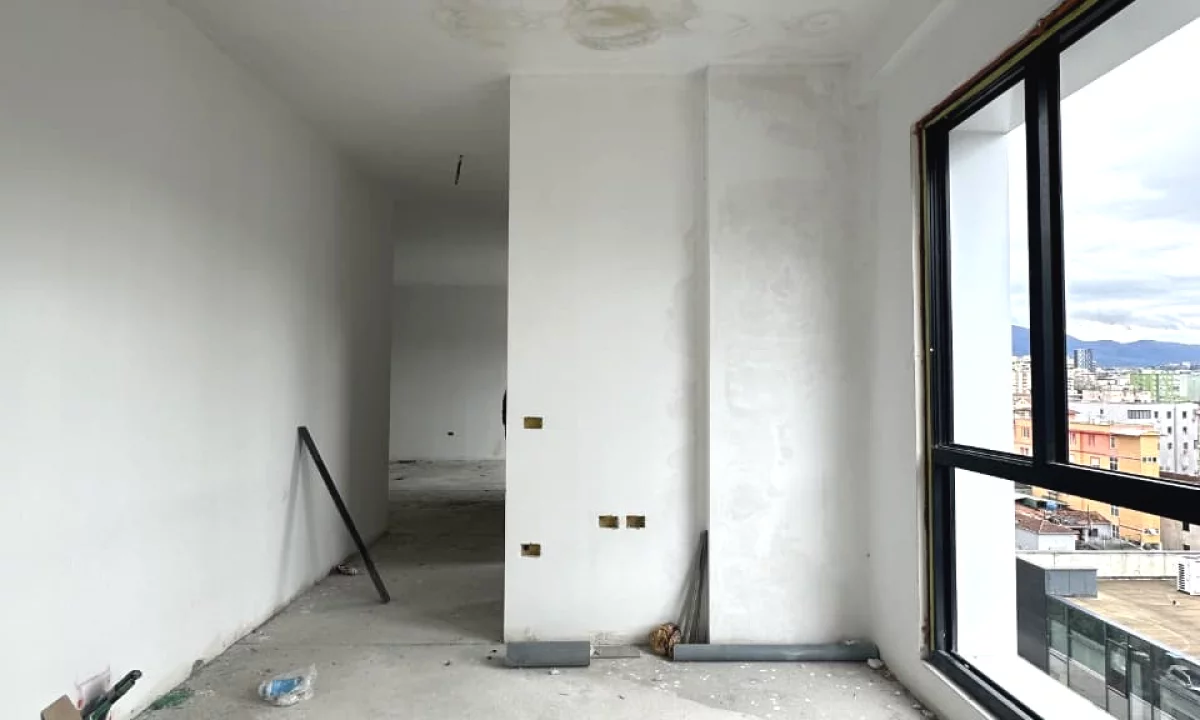 Shtepi ne shitje Apartament ne Tirane, 1+1, Mobilimi Bosh, pa mobiluar, Pagesa 185,000  Euro.