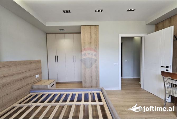 Shtepi me qera Apartament ne Tirane, 2+1, Mobilimi E mobiluar, Pagesa 650  Euro.
