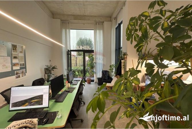 Ambient biznesi me qera 3+1 ne Tirane - 600 Euro