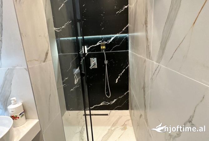 Shtepi me qera 2+1 ne Tirane - 600 Euro