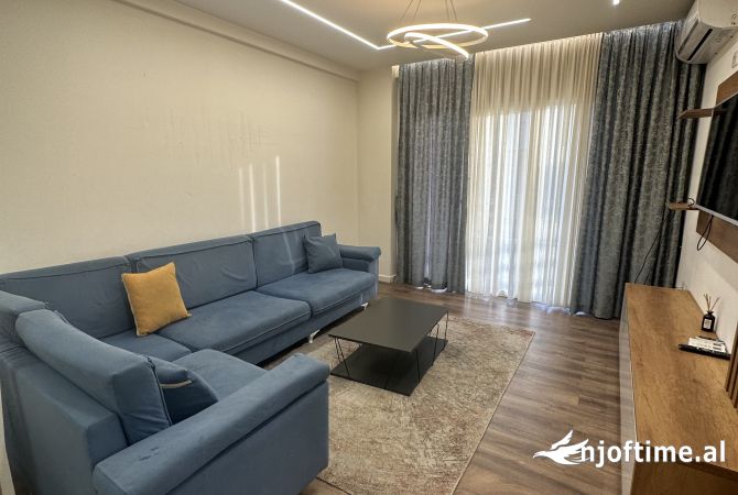 Shtepi me qera 2+1 ne Tirane - 650 Euro