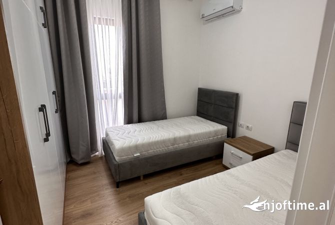 Shtepi me qera Apartament ne Tirane, 2+1, Mobilimi E mobiluar, Pagesa 550  Euro.