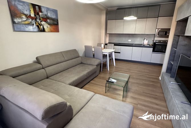 Shtepi me qera 2+1 ne Tirane - 550 Euro