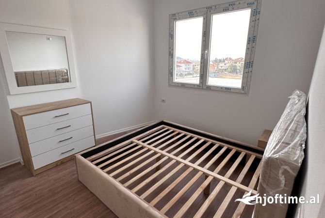 Shtepi me qera Apartament ne Tirane, 2+1, Mobilimi E mobiluar, Pagesa 550  Euro.