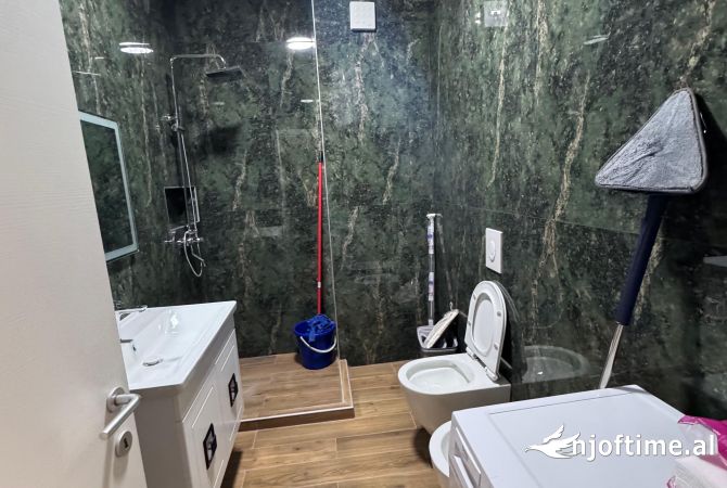 Shtepi me qera Apartament ne Tirane, 2+1, Mobilimi E mobiluar, Pagesa 550  Euro.