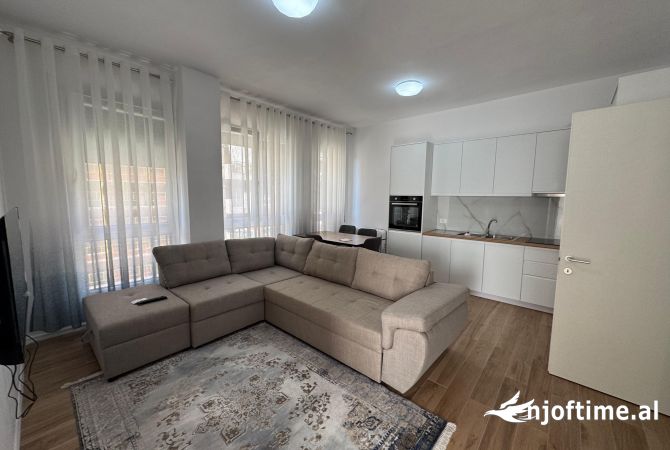 Shtepi me qera 2+1 ne Tirane - 550 Euro