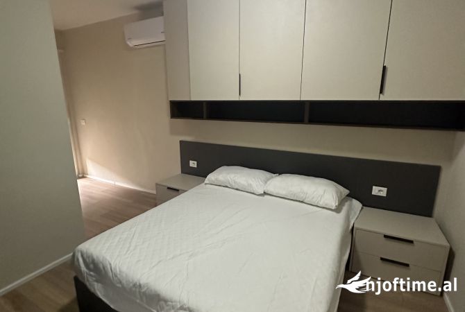 Shtepi me qera Apartament ne Tirane, 2+1, Mobilimi E mobiluar, Pagesa 550  Euro.