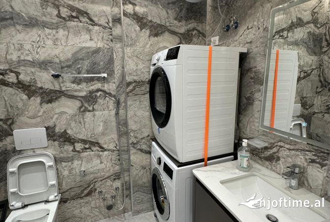 Shtepi ne shitje Apartament ne Tirane, 2+1, Mobilimi E mobiluar, Pagesa 245,000  Euro.