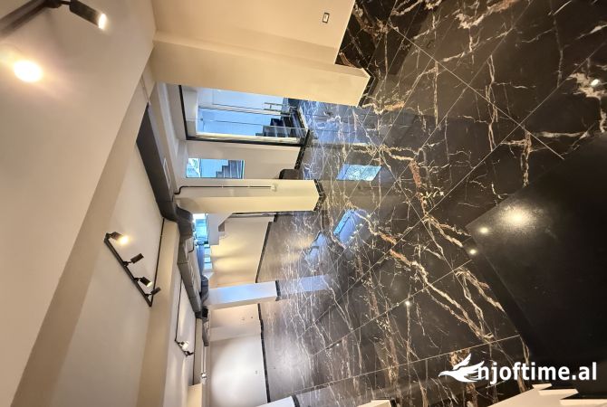 Ambient biznesi me qera 1+1 ne Tirane - 236,000 Euro
