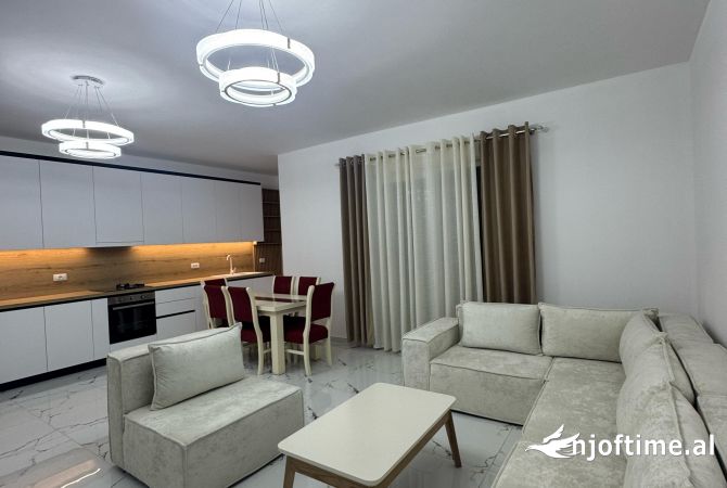 Shtepi me qera 2+1 ne Tirane - 500 Euro