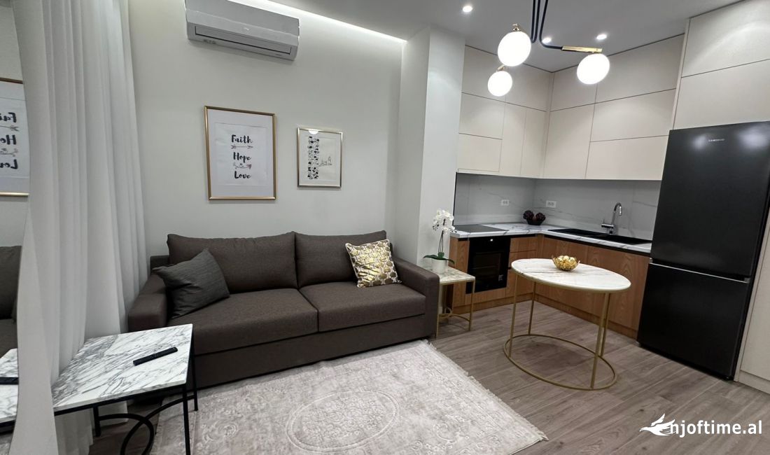 Shtepi me qera Apartament ne Tirane, 1+1, Mobilimi E mobiluar, Pagesa 650  Euro.