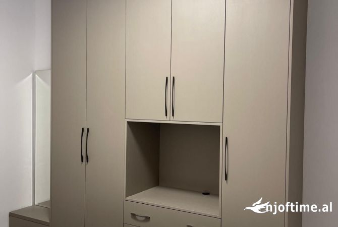 Shtepi me qera 2+1 ne Tirane - 750 Euro
