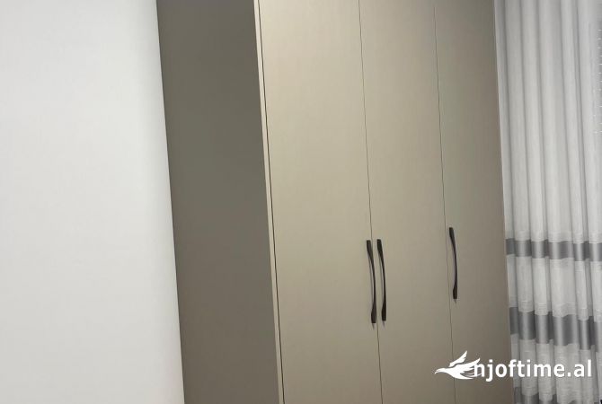 Shtepi me qera Apartament ne Tirane, 2+1, Mobilimi E mobiluar, Pagesa 750  Euro.