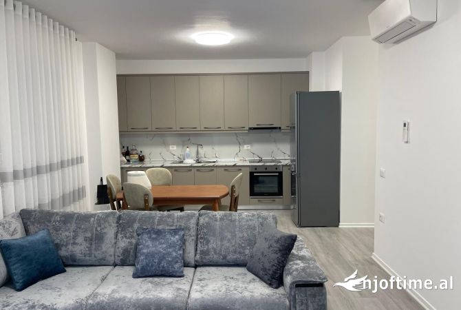 Shtepi me qera Apartament ne Tirane, 2+1, Mobilimi E mobiluar, Pagesa 750  Euro.