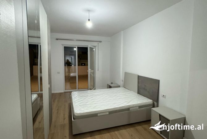 Shtepi me qera Apartament ne Tirane, 1+1, Mobilimi E mobiluar, Pagesa 500  Euro.