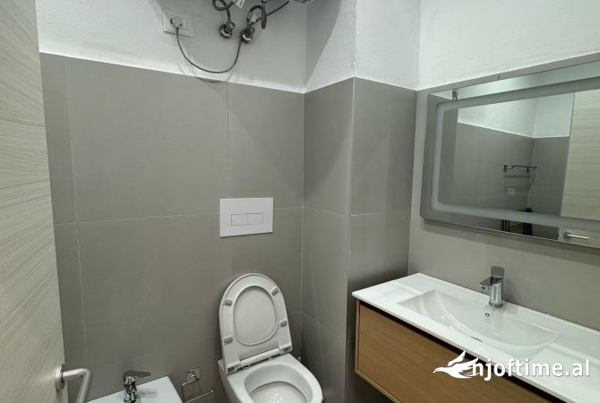 Shtepi me qera Apartament ne Tirane, 1+1, Mobilimi E mobiluar, Pagesa 550  Euro.