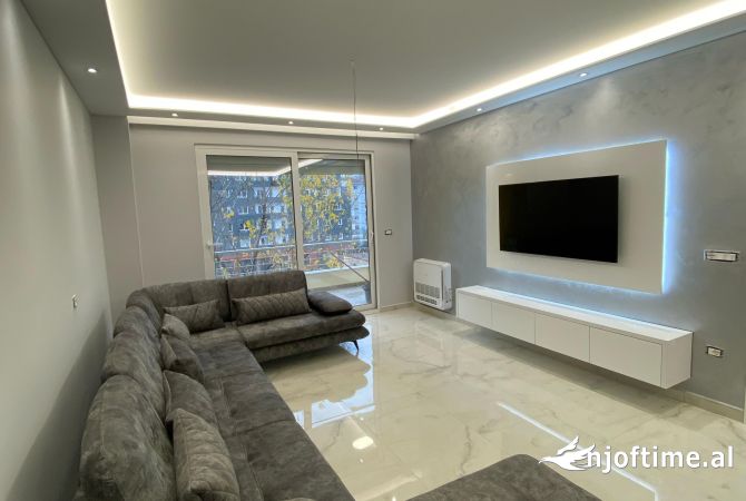 Shtepi me qera 2+1 ne Tirane - 700 Euro