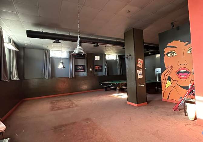 Ambient biznesi me qera 2+1 ne Tirane - 3,000 Euro
