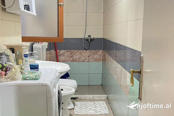 Shtepi me qera Shtepi Private ne Tirane, 1+1, Mobilimi E mobiluar, Pagesa 500  Euro.