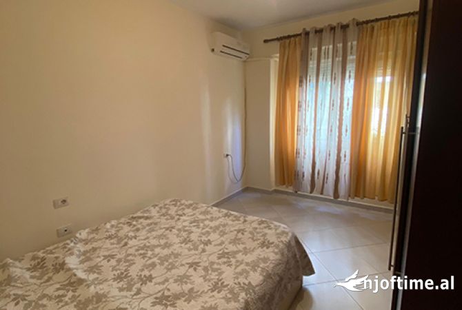 Shtepi ne shitje Apartament ne Tirane, 1+1, Mobilimi E mobiluar, Pagesa 138,000  Euro.