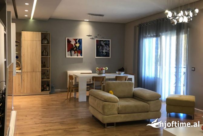 Shtepi ne shitje 3+1 ne Tirane - 410,000 Euro