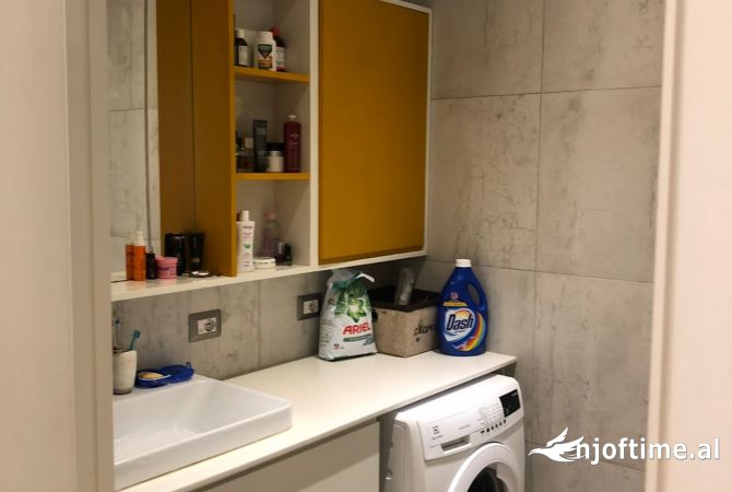 Shtepi ne shitje Apartament ne Tirane, 3+1, Mobilimi E mobiluar, Pagesa 410,000  Euro.