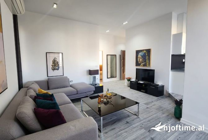 Shtepi me qera 2+1 ne Tirane - 900 Euro