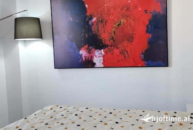 Shtepi me qera Apartament ne Tirane, 2+1, Mobilimi E mobiluar, Pagesa 900  Euro.