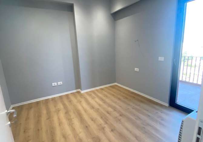 Ambient biznesi me qera 3+1 ne Tirane - 1,000 Euro