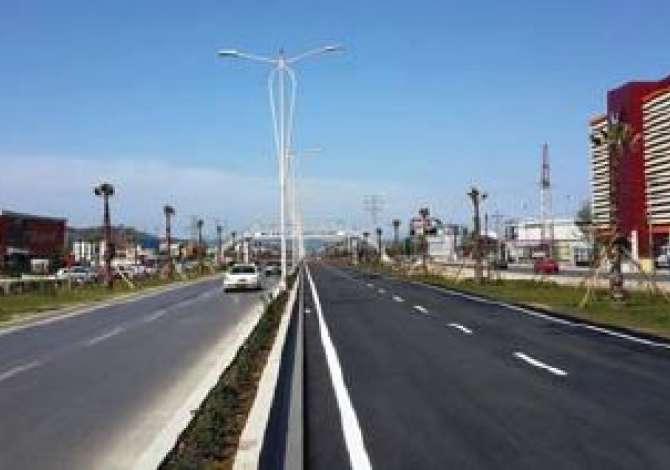 Truall ose Toke ne Tirane - 270,000 Euro