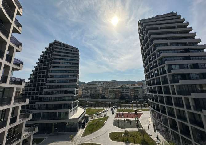 Ambient biznesi me qera 3+1 ne Tirane - 1,300 Euro