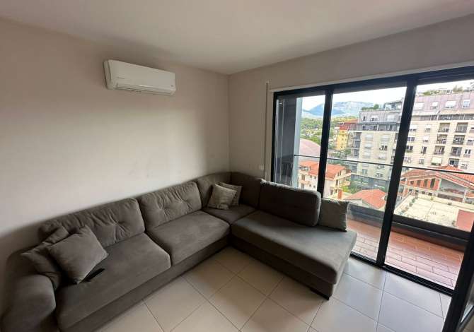 Shtepi me qera 2+1 ne Tirane - 800 Euro