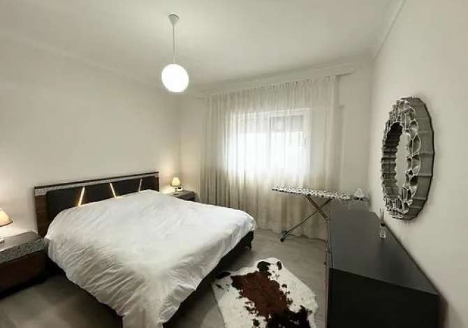 Shtepi me qera 2+1 ne Tirane - 900 Euro