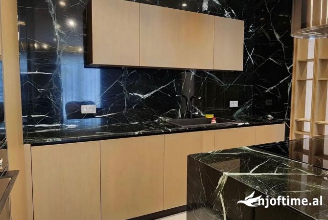 Shtepi ne shitje 1+1 ne Tirane - 300,000 Euro