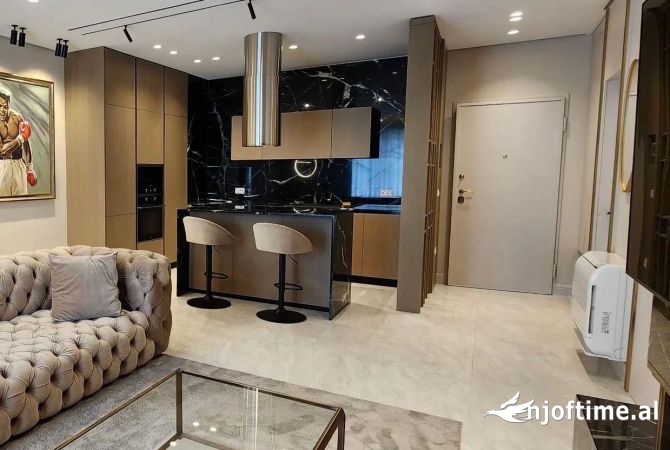 Shtepi ne shitje 1+1 ne Tirane - 300,000 Euro